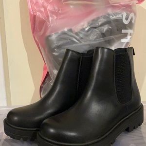 Unworn pair of shein chelsea boots for cheaper!